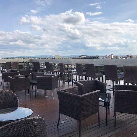 Kavin Buri Green Hotel Удонтхані Екстер'єр фото