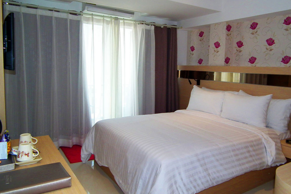Kavin Buri Green Hotel Удонтхані Екстер'єр фото