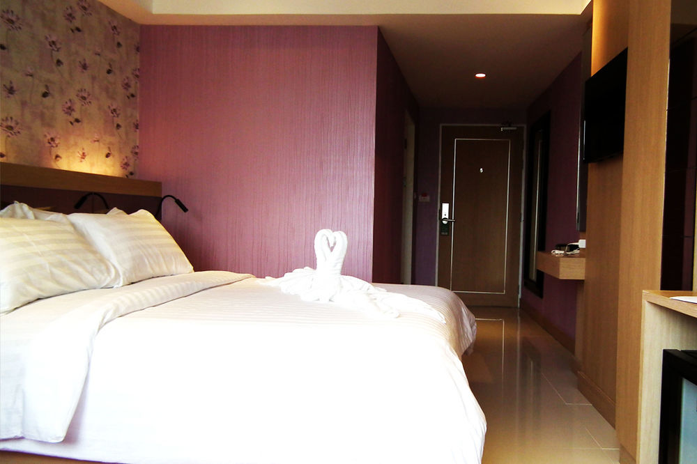 Kavin Buri Green Hotel Удонтхані Екстер'єр фото
